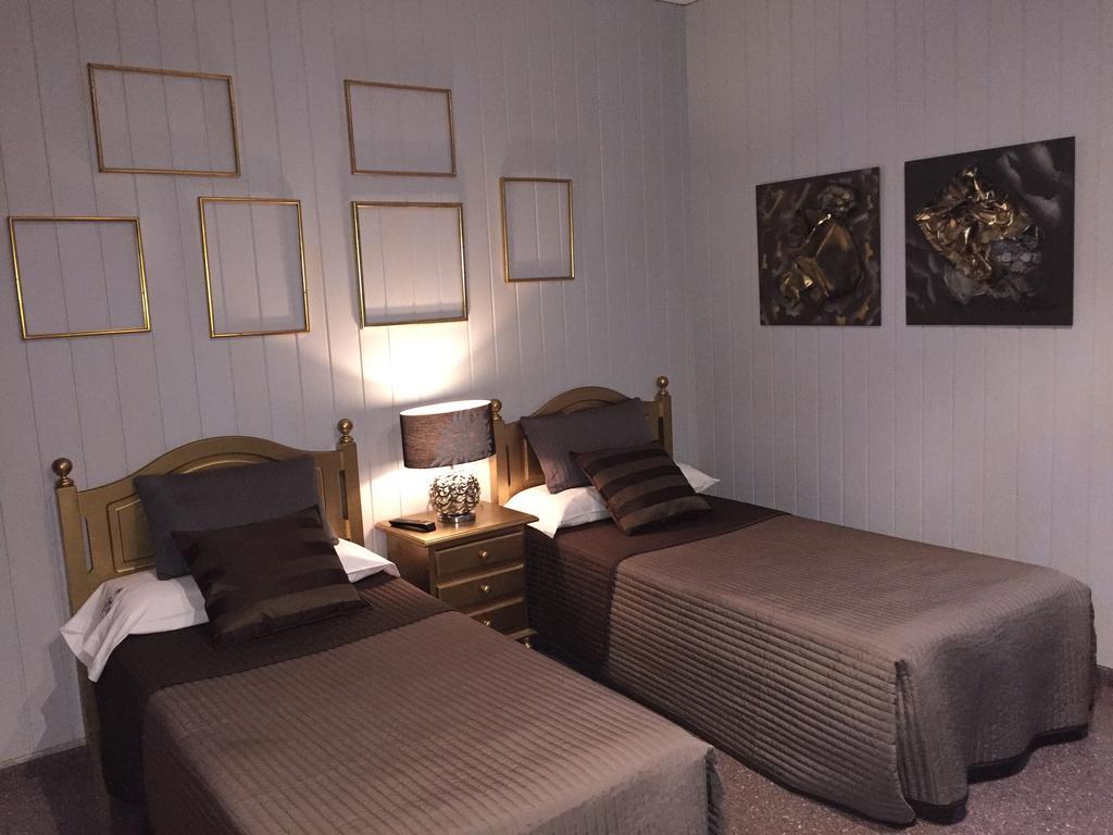 Hostal Sant Marti Puig-reig Rum bild