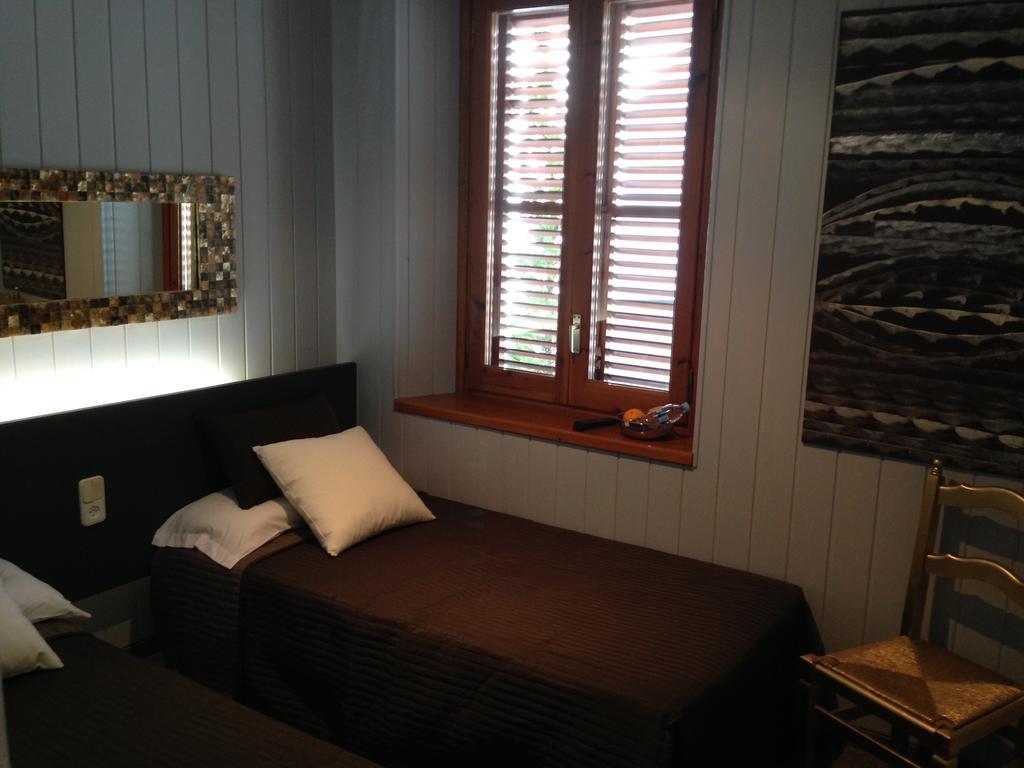 Hostal Sant Marti Puig-reig Rum bild