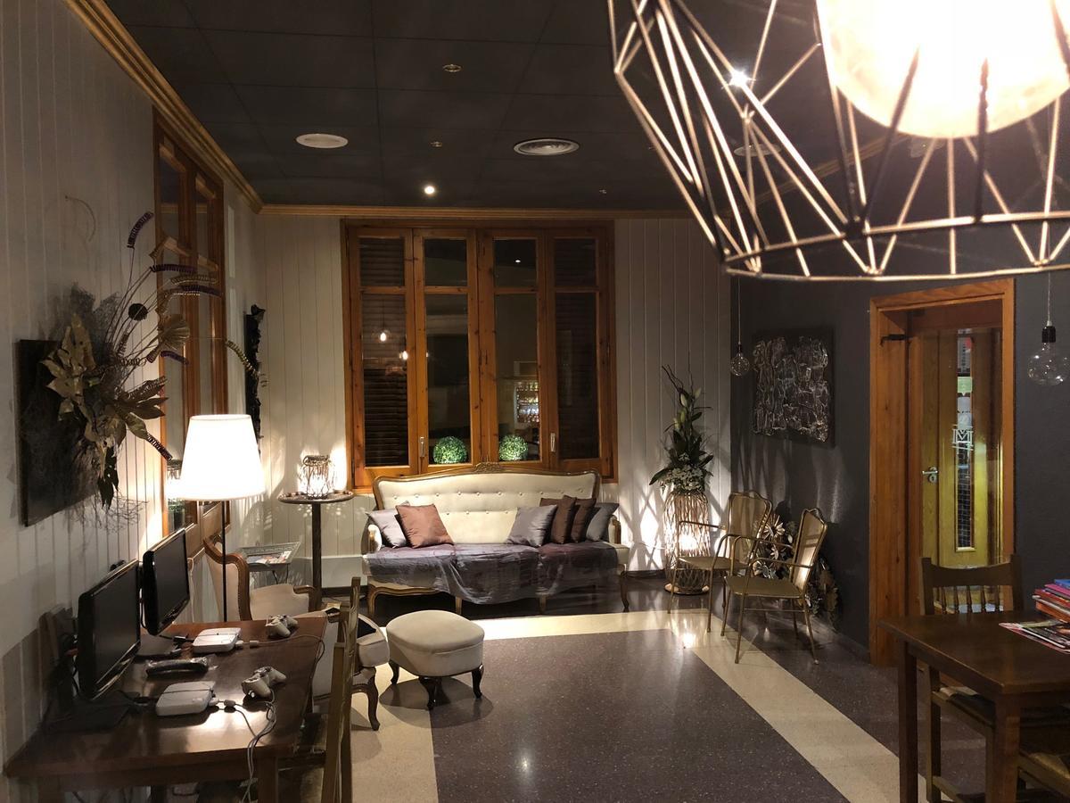 Hostal Sant Marti Puig-reig Exteriör bild